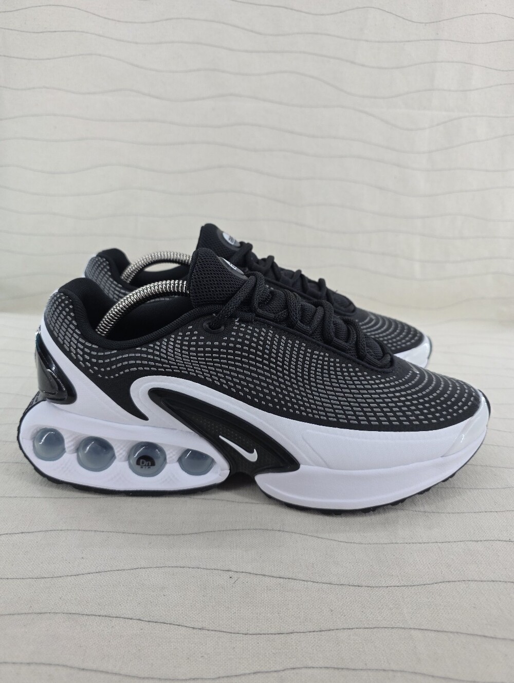 Nike Womens Air Max DN Black White Gray Athletic Sneakers Shoes FJ3145-002 Sz 10